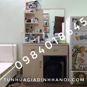 Mẫu bàn trang điểm nhựa đẹp