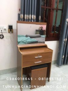 MẪU BÀN TRANG ĐIỂM NHỰA ĐẸP